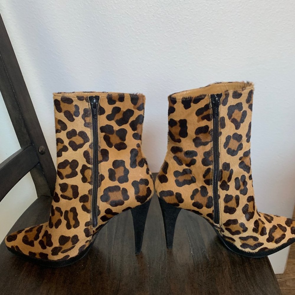 Brand New Stuart Weitzman Leopard Booties Size 9.5